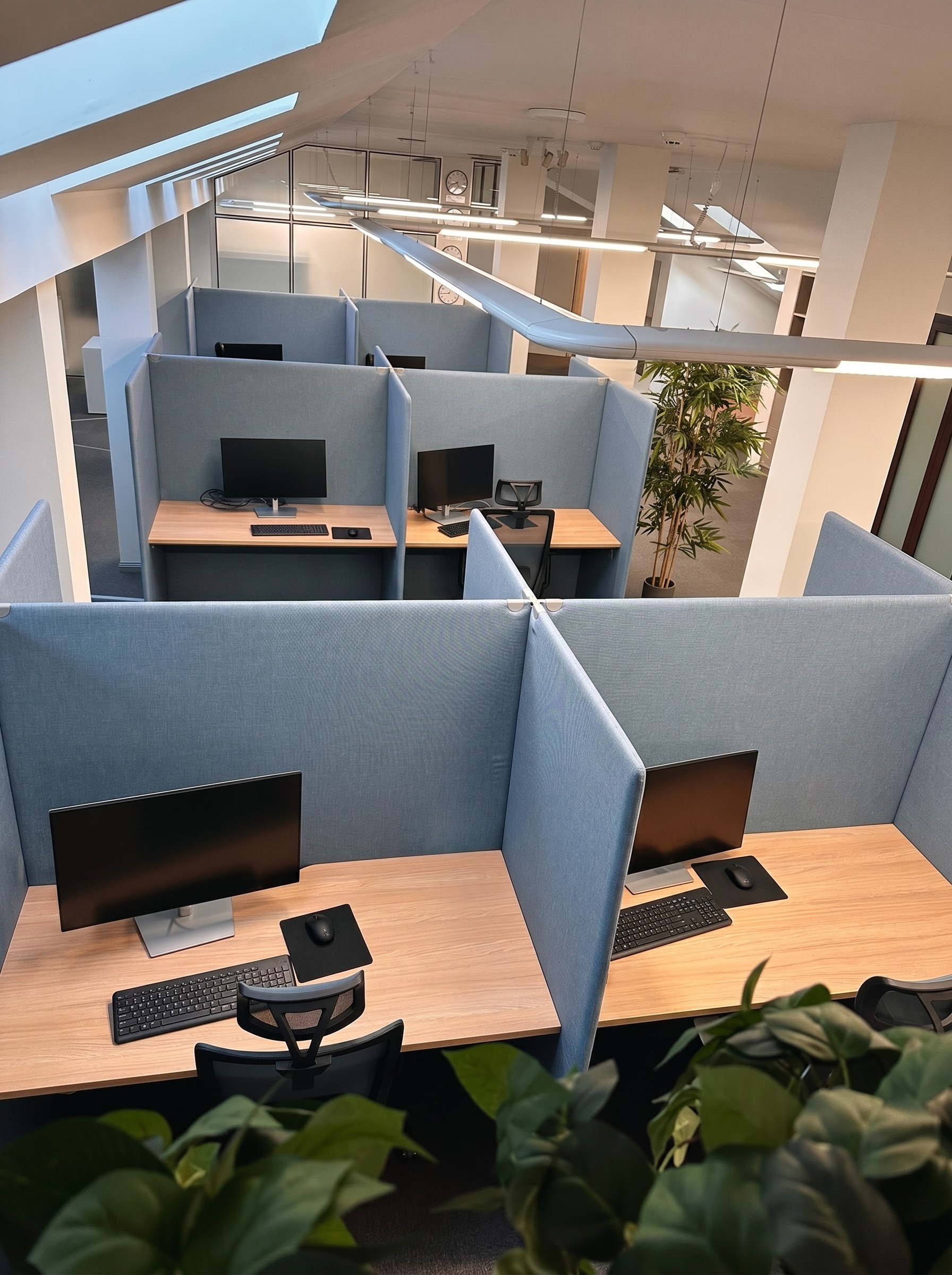 CEOFLIGHTS Riga modern office with private workstations