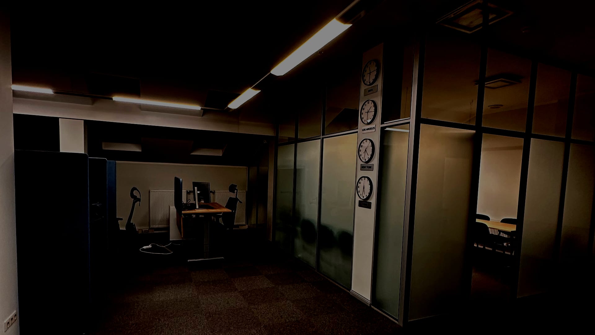 CEOFLIGHTS Riga modern office