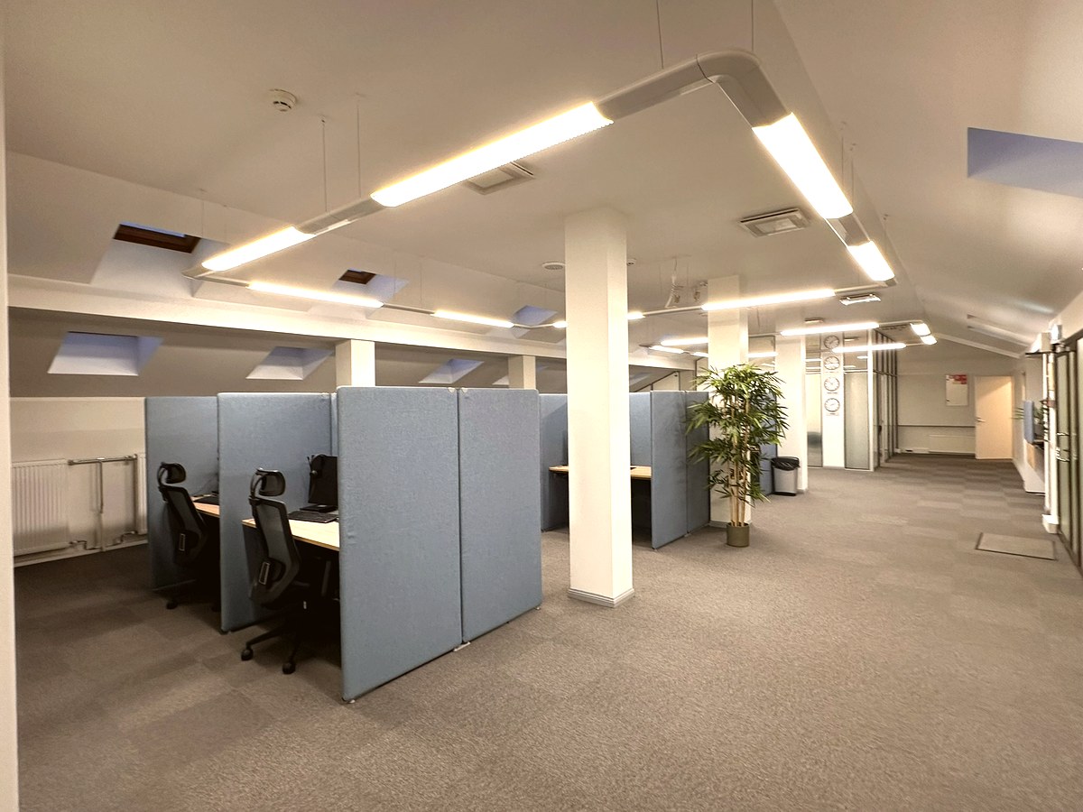 Call stations and modern office floor layout